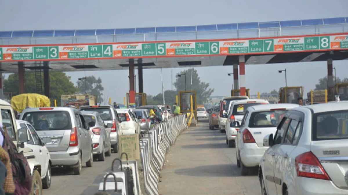10 हाईवे पर कल से महंगा होगा Toll Tax, जानें जेब पर पड़ेगा कितना असर?