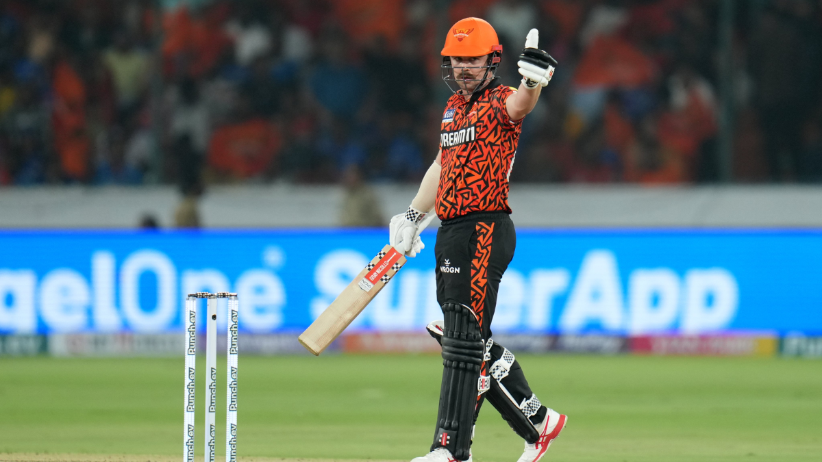 Travis Head ipl 2024 SRH vs MI Travis Head mumbai indians Bowlers In Hyderabad