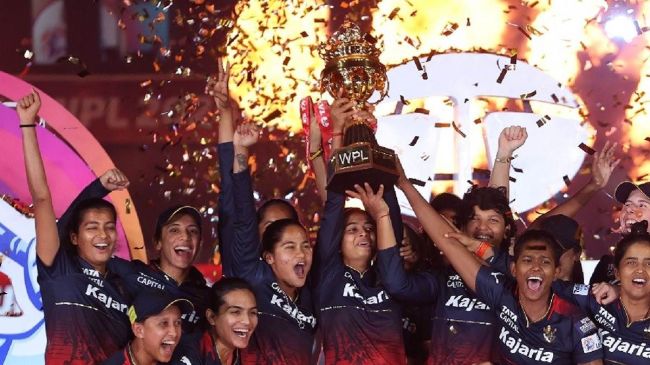 WPL 2024 Royal Challengers Bangalore Champion fans reaction watch video