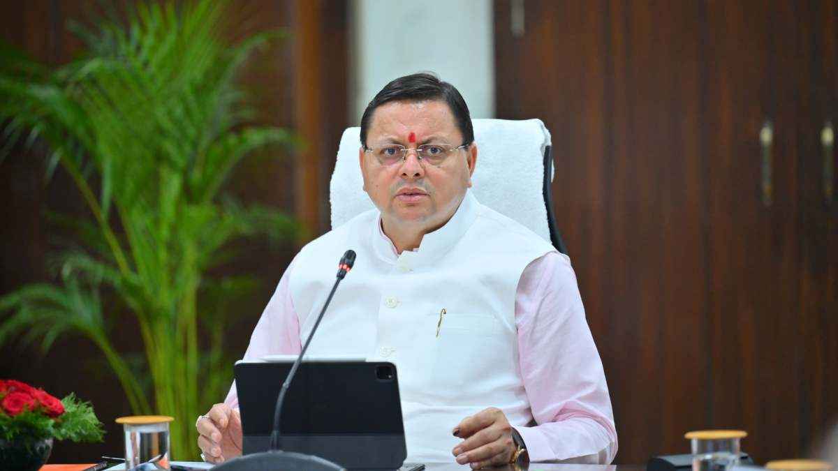 Uttarakhand Forest Fire: CM धामी का बड़ा एक्शन, 10 कार्मिक सस्पेंड, SC ने भी मांगी रिपोर्ट
