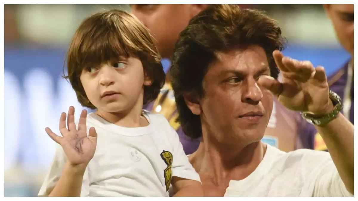 Shahrukh Khan पर गुस्सा करते दिखे Abram, बाप-बेटे की नोक-झोंक का वीडियो वायरल