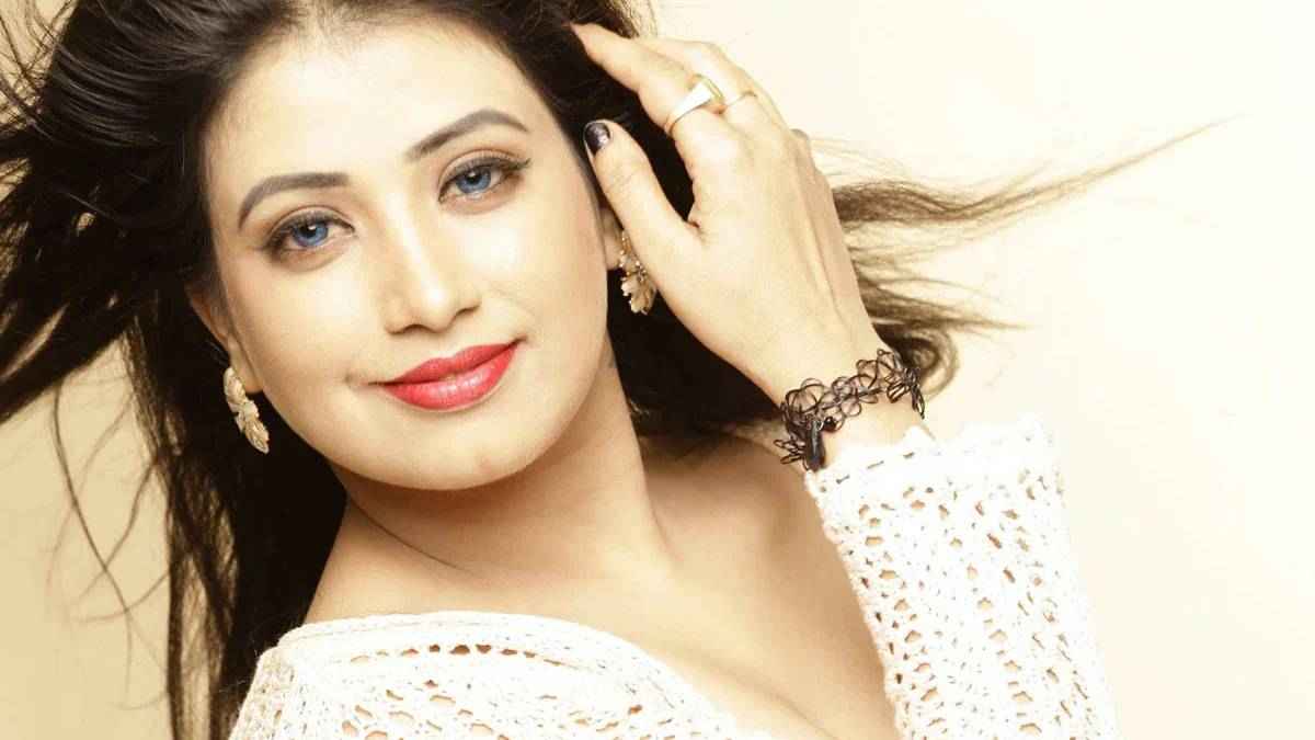 Khesari Lal Yadav की हीरोइन ने क्यों लगाई फांसी? Amrita Pandey की बहन ने खोला राज