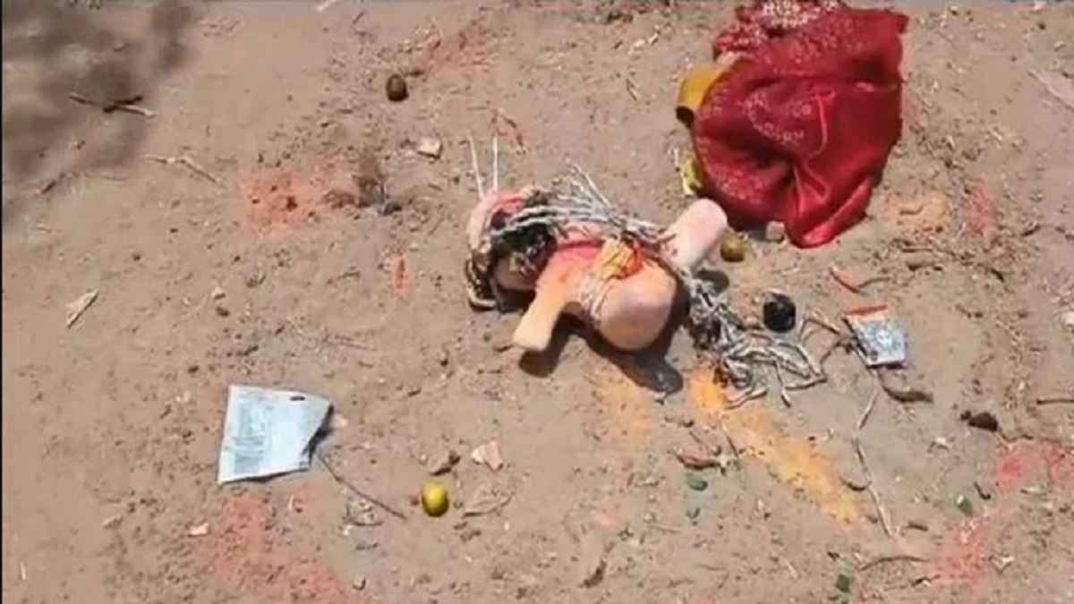 नींबू, सिंदूर, गुड़िया और काला जादू टोना; पूर्व CM चंद्रशेखर राव के घर के बाहर तांत्रिक क्रिया से मचा हड़कंप