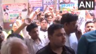 Delhi Lok Sabha Election 2024 Congress worker protest in delhi party office