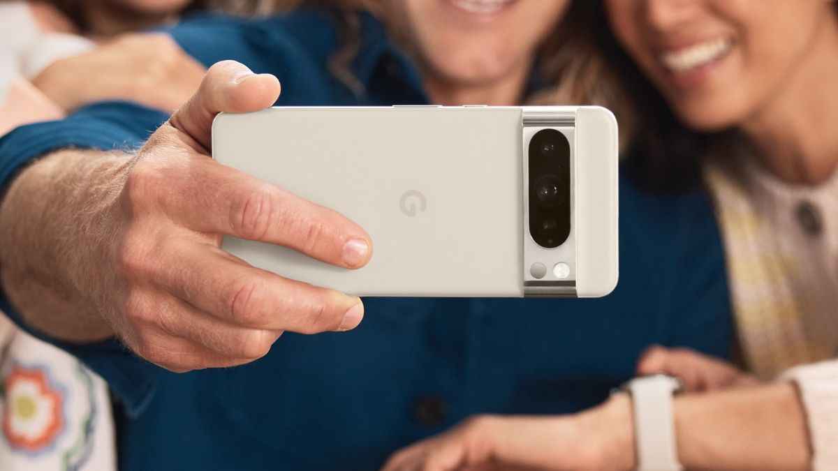 Google के तगड़े फोन का धड़ाम गिरा Price, खरीदने से पहले चेक करें ऑफर
