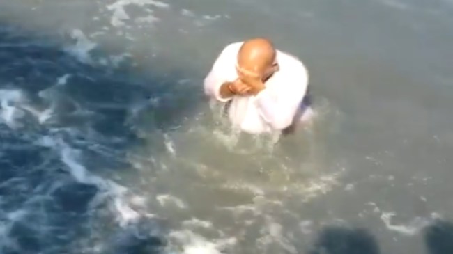 MP Lok Sabha Election 2024 Ujjain congress Candidate dip in Ujjain Drain MP Lok Sabha Election 2024 Ujjain congress Candidate dip in Ujjain Drain