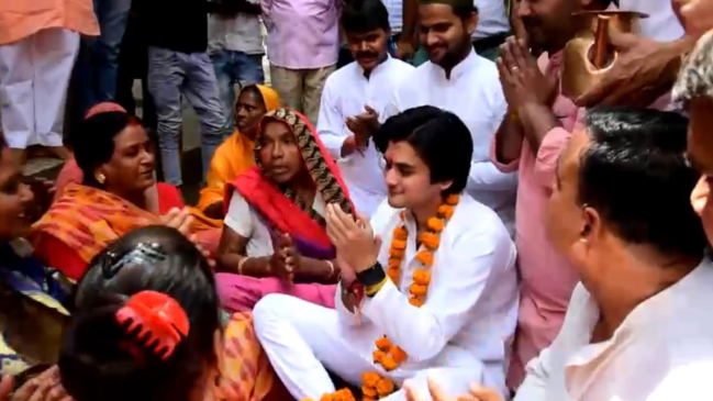 Mahanaaryaman Scindia In Chanderi Mahanaaryaman Scindia In Chanderi