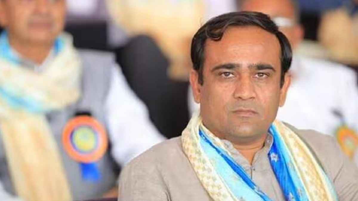 सूरत में फजीहत कराने वाले नीलेश कुम्भानी अब इस नई जुगत में