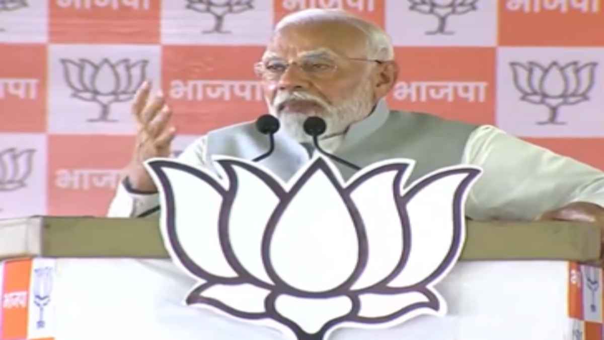 PM Narendra Modi Slams Rahul Gandhi in Maharashtra