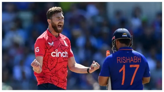 Richard Gleeson Devon Conway ruled out of IPL 2024 CSK named Richard Gleeson as his replacement