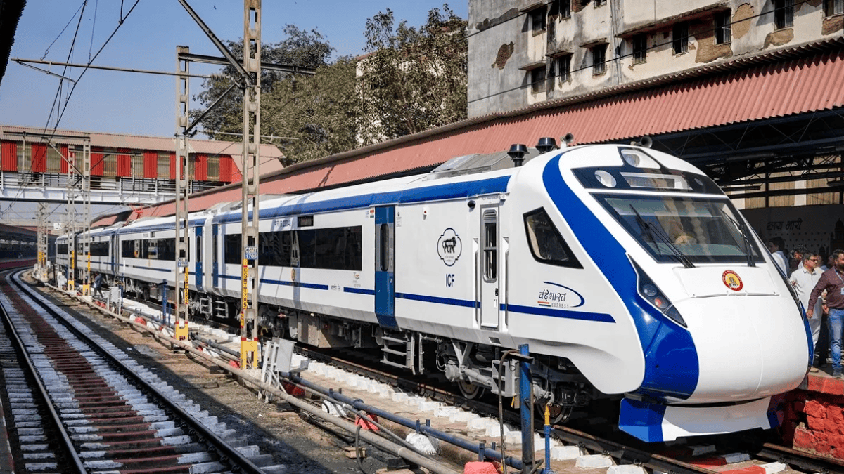 Vande bharat train Vande bharat train