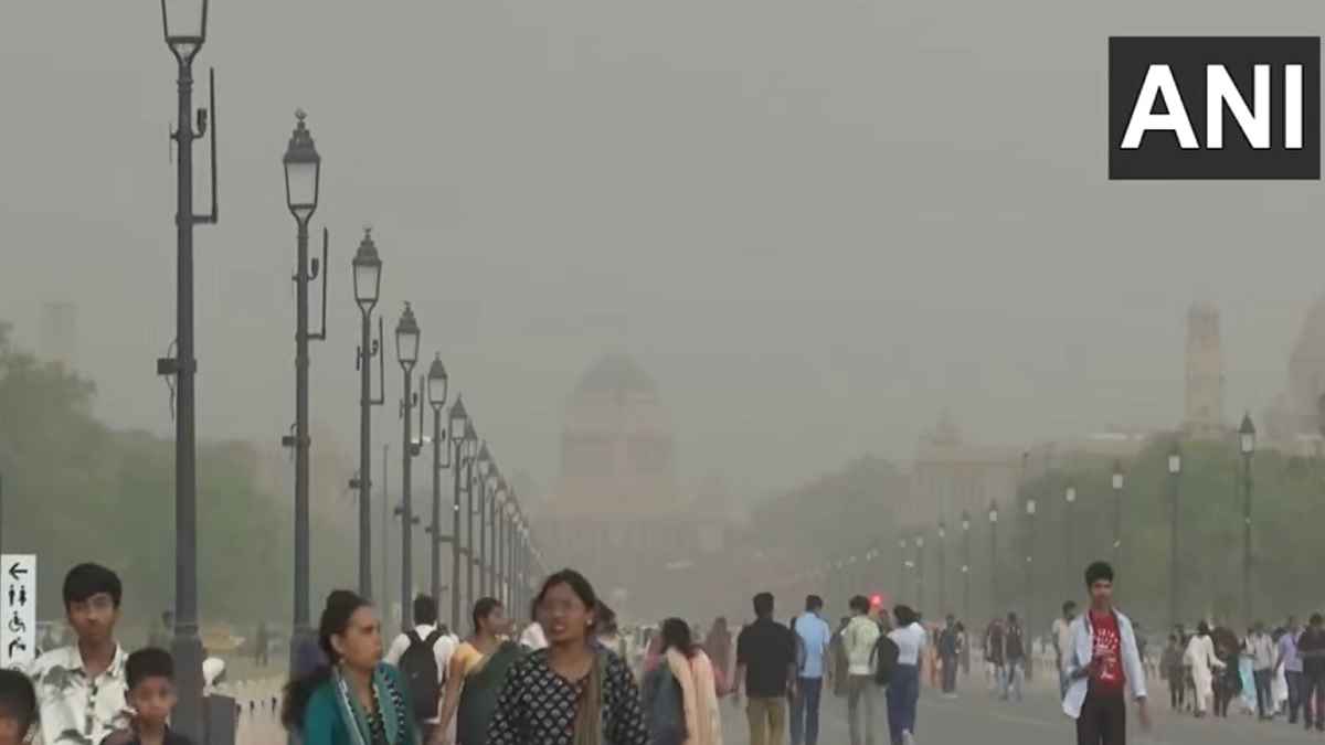 दिल्ली-NCR में बदला मौसम का मिजाज, 22 उड़ानें डायवर्ट, जानें आपके इलाके में कैसा है Weather