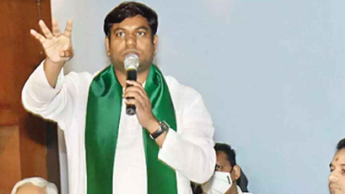 Bihar: 'सीएम नीतीश कुमार को अब हो जाना चाहिए रिटायर' पूर्व मंत्री मुकेश सहनी ने ऐसा क्यों कहा?