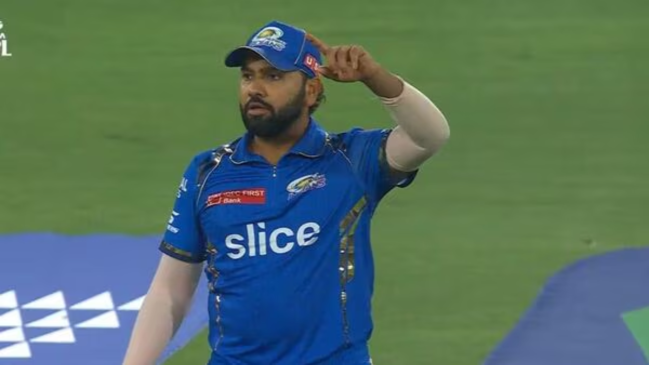 IPL 2024 MI vs RR rohit sharma fan came in field meet Rohit