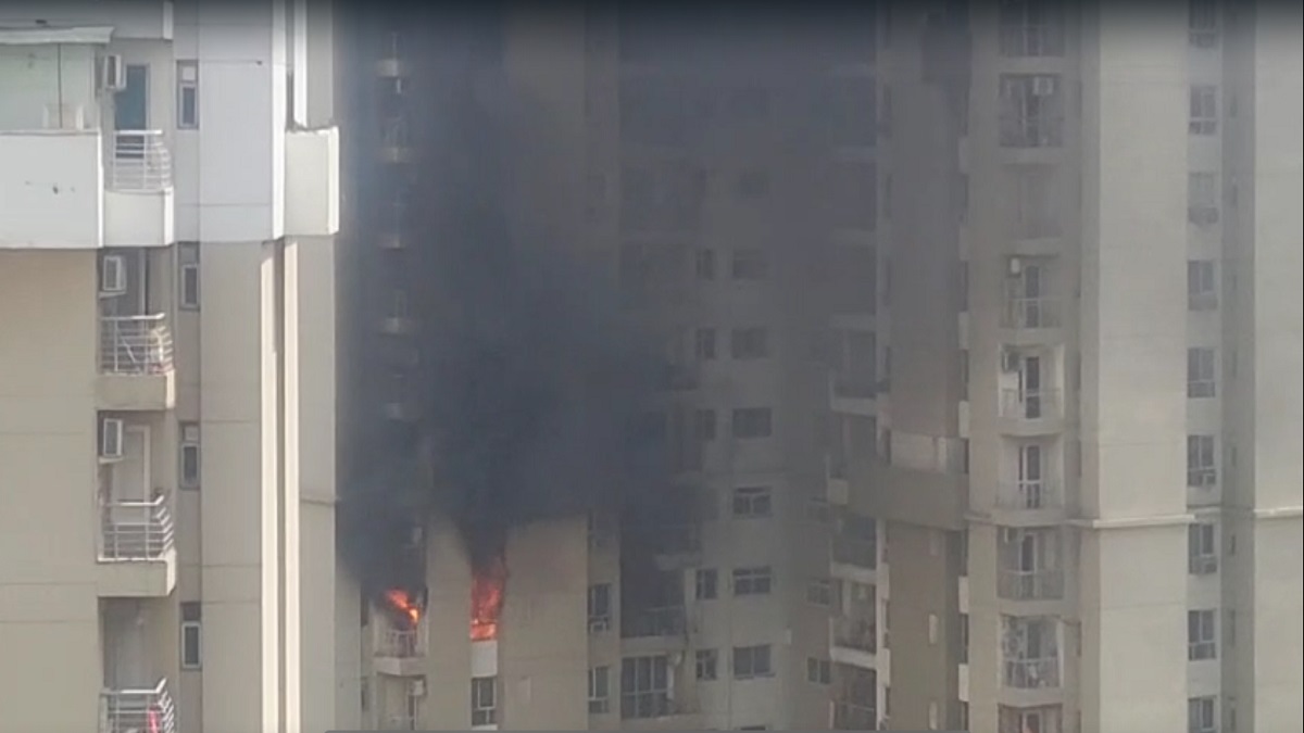 AC Blast Fire Burst Noida Sector 100 Lotus Boulevard Society