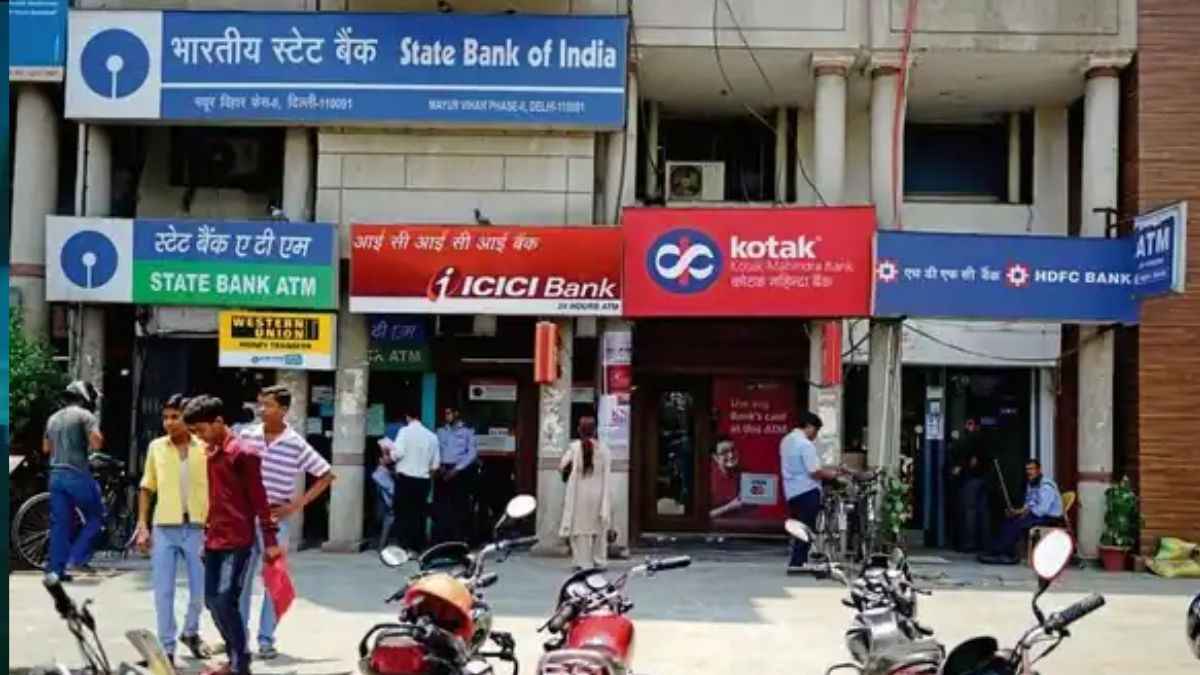 किसान के खाते में आ गए 99 अरब 99 करोड़ रुपये, बैंक कर्मचारियों की हालत हो गई खराब