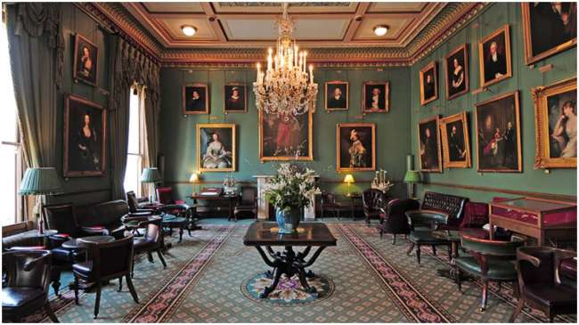 Club Area In Garrick Club