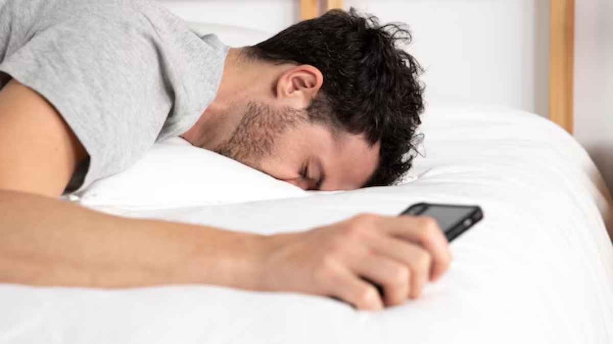 करवट बदल-बदलकर होते हैं परेशान? सुकून भरी नींद के लिए अपनाएं 5 उपाय