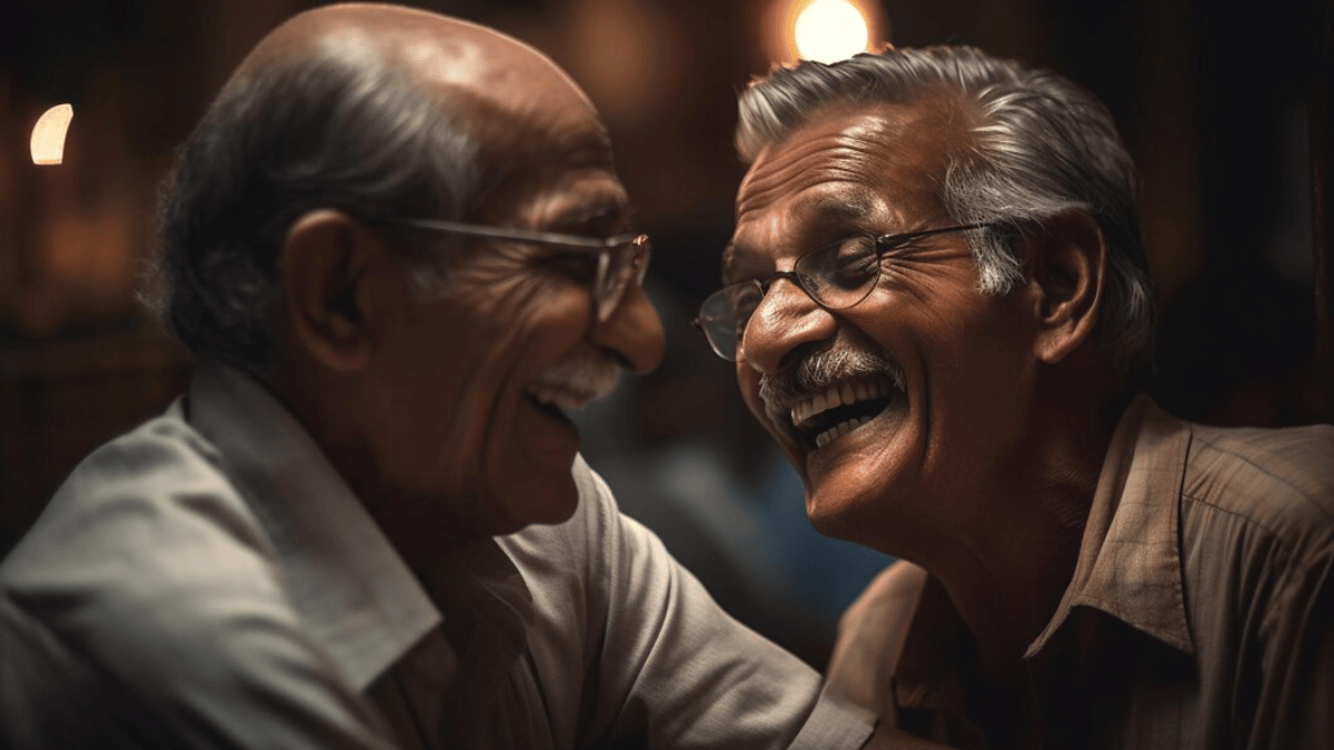 बुढ़ापे के लिए पैसा बचाना है तो चेक करें 8 विकल्प, रिटायरमेंट के बाद लाइफ हो सकती है आसान