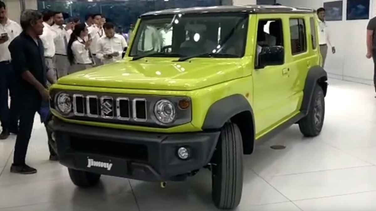 Maruti Jimny को नहीं मिल रहे ग्राहक, शोरूम पर खड़ी खा रही है धूल, डिस्काउंट देने पर मजबूर हुई कंपनी
