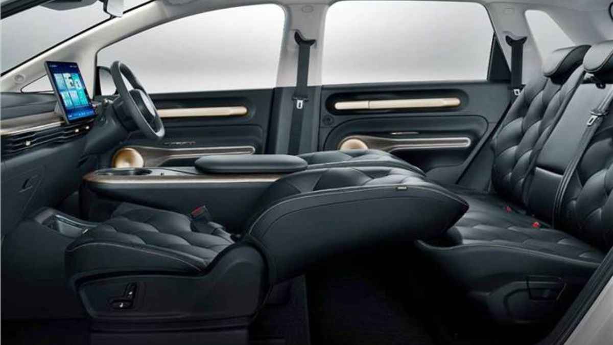 Upcoming ev cars in India: न्यू जनरेशन ईवी कार,  460 km की रेंज और टच स्क्रीन सिस्टम, जानें कीमत