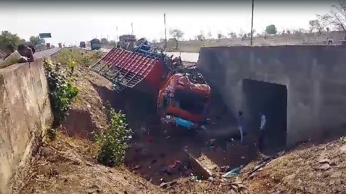 Madhya Pradesh Guna Eicher Truck Accident