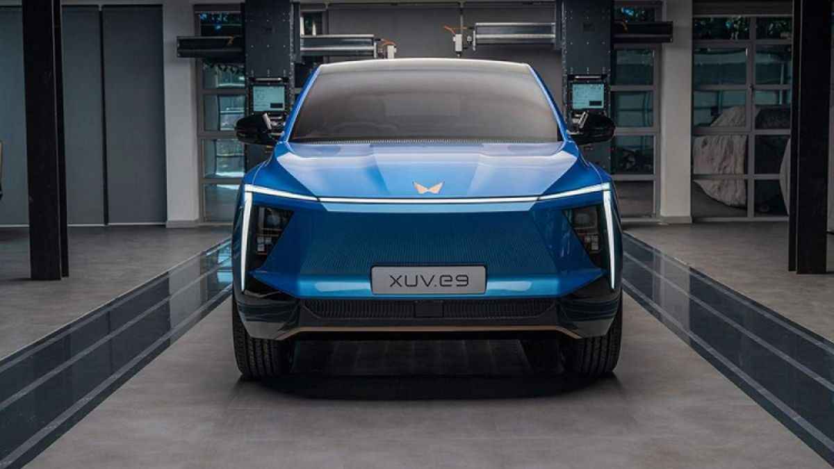 450km की रेंज के साथ आएगी Mahindra की नई इलेक्ट्रिक कार, Nexon ev को मिलेगी टक्कर