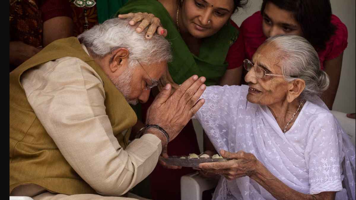 PM मोदी और उनकी मां का बेहद खूबसूरत वीडियो, Mothers Day पर किया गया शेयर