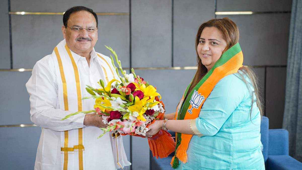 भाजपा में शामिल हुईं राधिका खेड़ा, कांग्रेस पर लगाए थे गंभीर आरोप