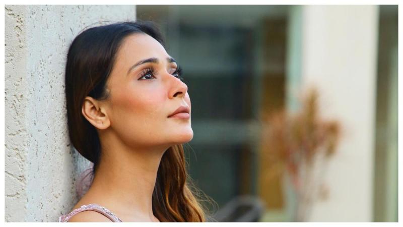 Sara Khan