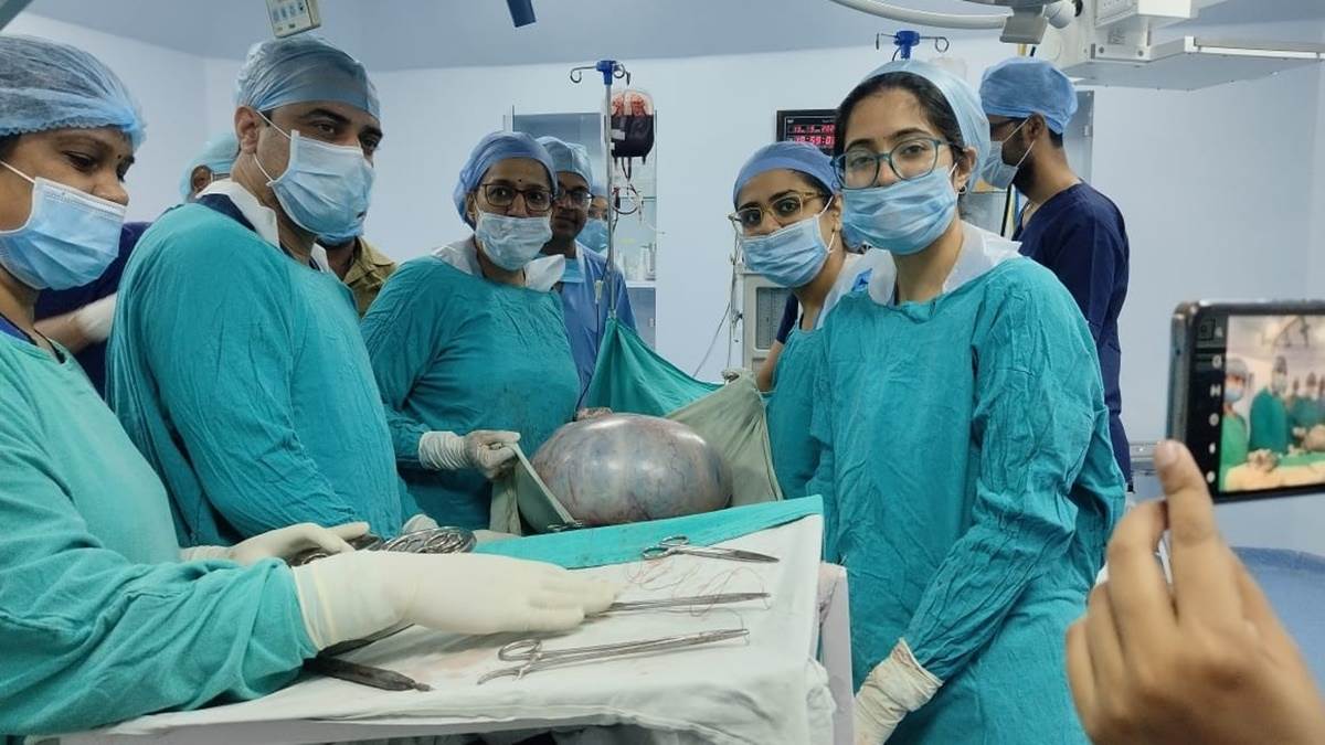 Women 16 Kg Tumor