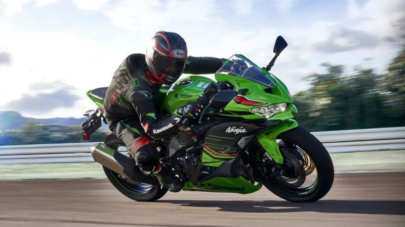 kawasaki ninja zx-4rr (3)