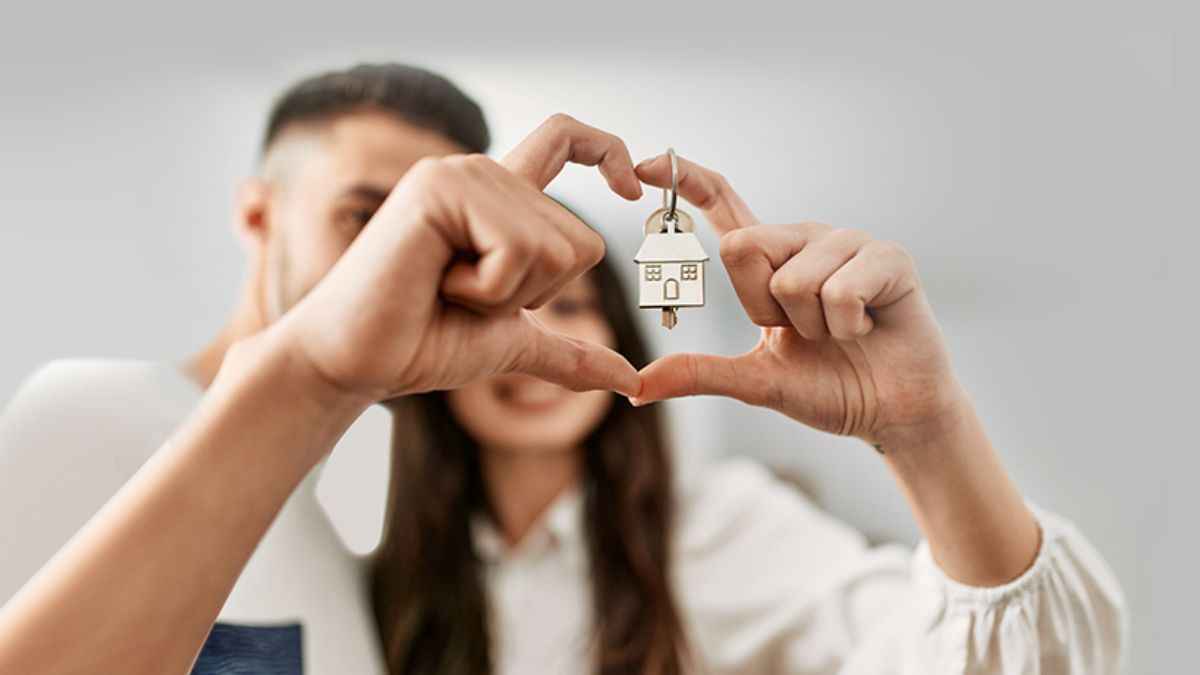 Home Loan Tips : क्रेडिट स्कोर खराब हो या कर्ज हो, इन ट‍िप्‍स से होम लोन म‍िलने में हो सकती है आसानी