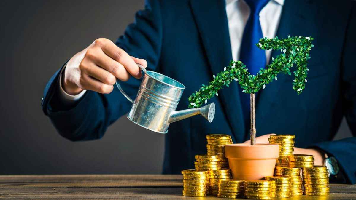 Mutual Fund की 5 स्मॉलकैप स्कीम ने दिया बंपर रिटर्न, 10 साल में 10 गुना तक बढ़ गई रकम