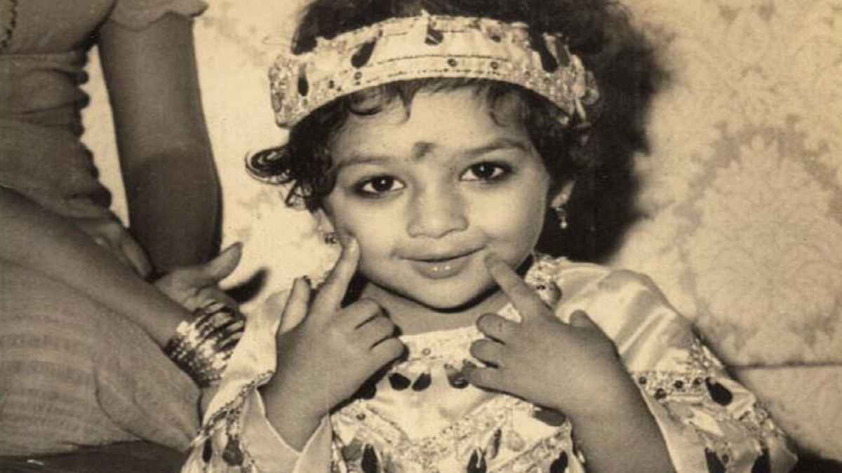 rupali ganguly childhood photo