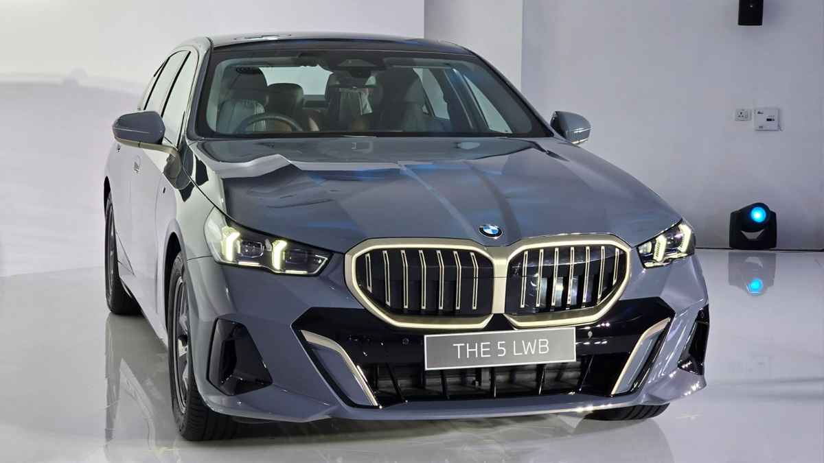 नई BMW 5 series भारत में 24 जुलाई को होगी लॉन्च, मिलेगा लॉन्ग व्हीलबेस