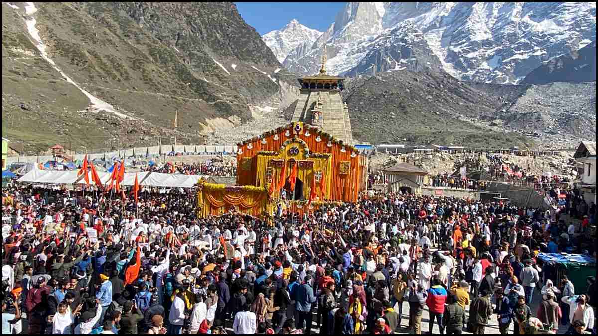 Devotees in large numbers gather during the opening of the doors of the Kedarnath Dham
