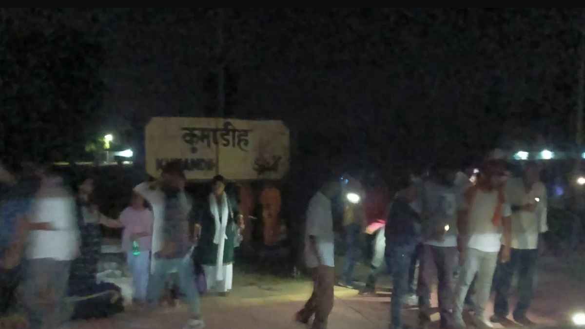 Latehar Railway Station Intercity Express Fire Rumors