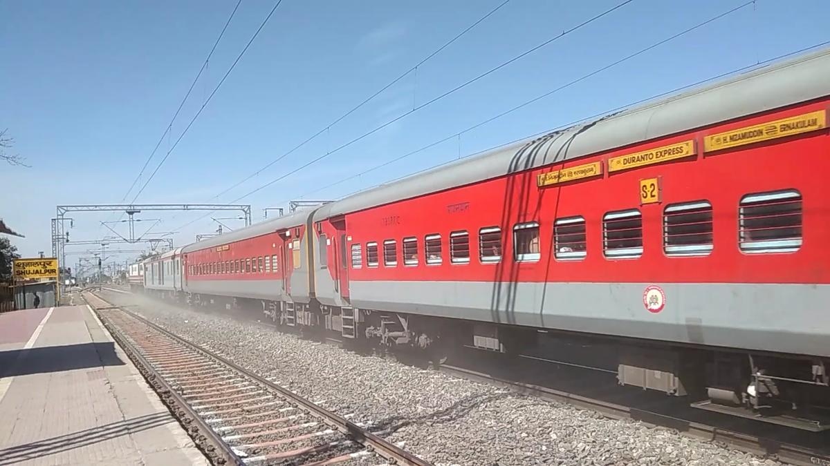 Passenger Dies Train Berth Falls in Ernakulam Nizamuddin Express