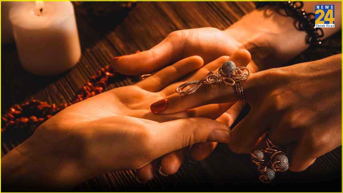 क्या आपके हाथ में भी बनी है ऐसी रेखा, खुल जाएगी किस्मत, लग सकती है करोड़ों की लॉटरी