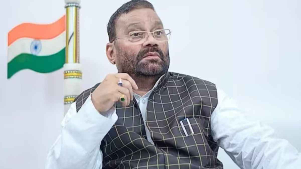 UP Lok Sabha Election Result : जितने किए विवाद, उतने भी नहीं मिले वोट! स्वामी प्रसाद मौर्य की हालत खराब