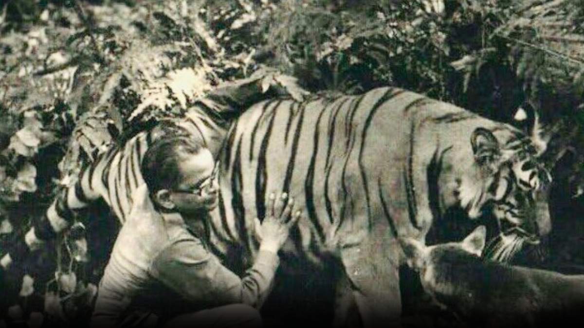 Tigress Khairi With Saroj Raj Chowdhury