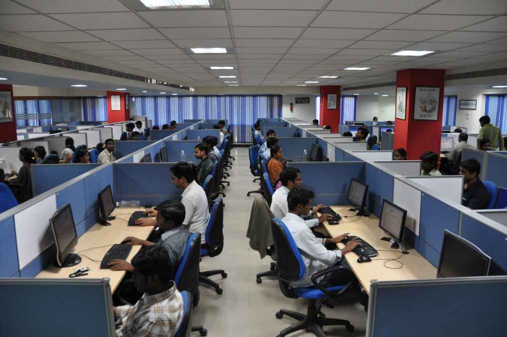 हम 7 लाख महीना कमा, 3 लाख बचा लेते हैं, बाकी कहां खर्चें? कपल की पोस्ट पर सजेशंस की बाढ़