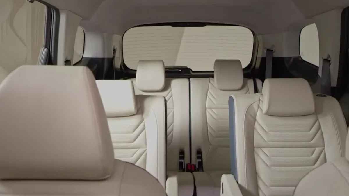 Kia की 7 सीटर कार की झलक जीत लेगी दिल, एक साथ घूमेगी पूरी फैमिली