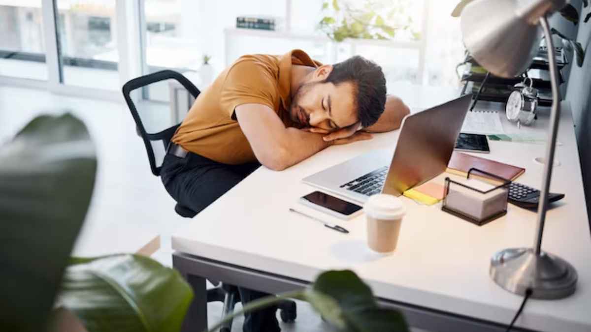 आलसियों को लेकर आई चौंकाने वाली रिपोर्ट, दुनिया में इतने फीसदी लोग अनफिट
