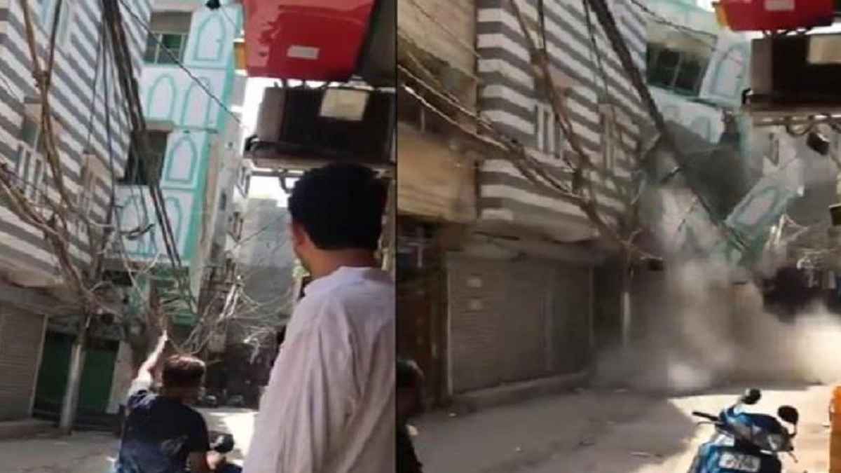 'कुंए ने सांस ली और मस्जिद गिर गई', पुरानी दिल्ली में हुए हादसे की इमाम ने सुनाई कहानी, देखें Video