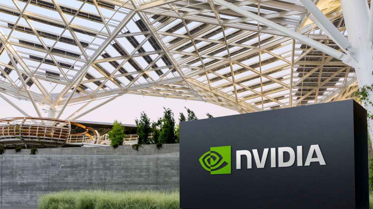 Microsoft को पीछे छोड़ यह बनी दुनिया की सबसे वैल्यूएबल कंपनी, CEO ने मुकेश अंबानी को पीछे छोड़ा