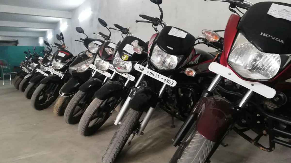 सस्ती बाइक खरीदना कहीं पड़ न जाए महंगा, इन बातों का हर हाल में रखें ध्यान