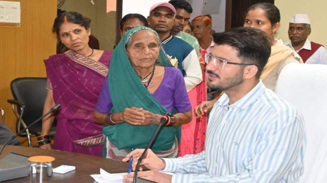 Baloda Bazar Collector Jandarshan Program