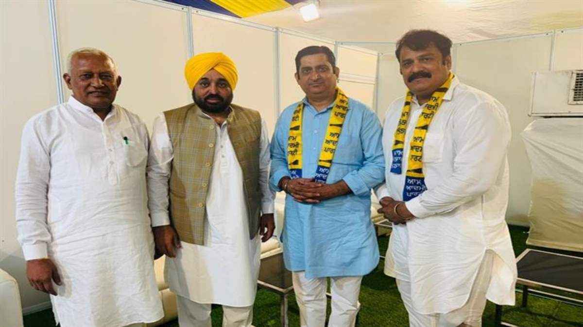 Famous Social Worker Raj Kumar Kalsi Joins AAP